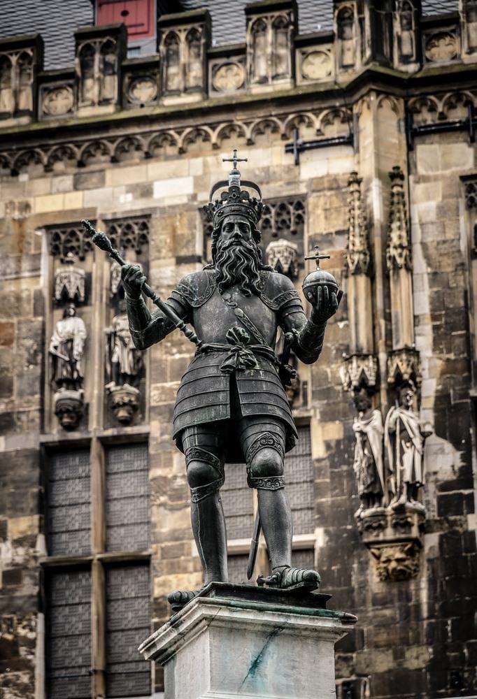 FREEMASONRY WHERE HISTORY MEETS MYTH